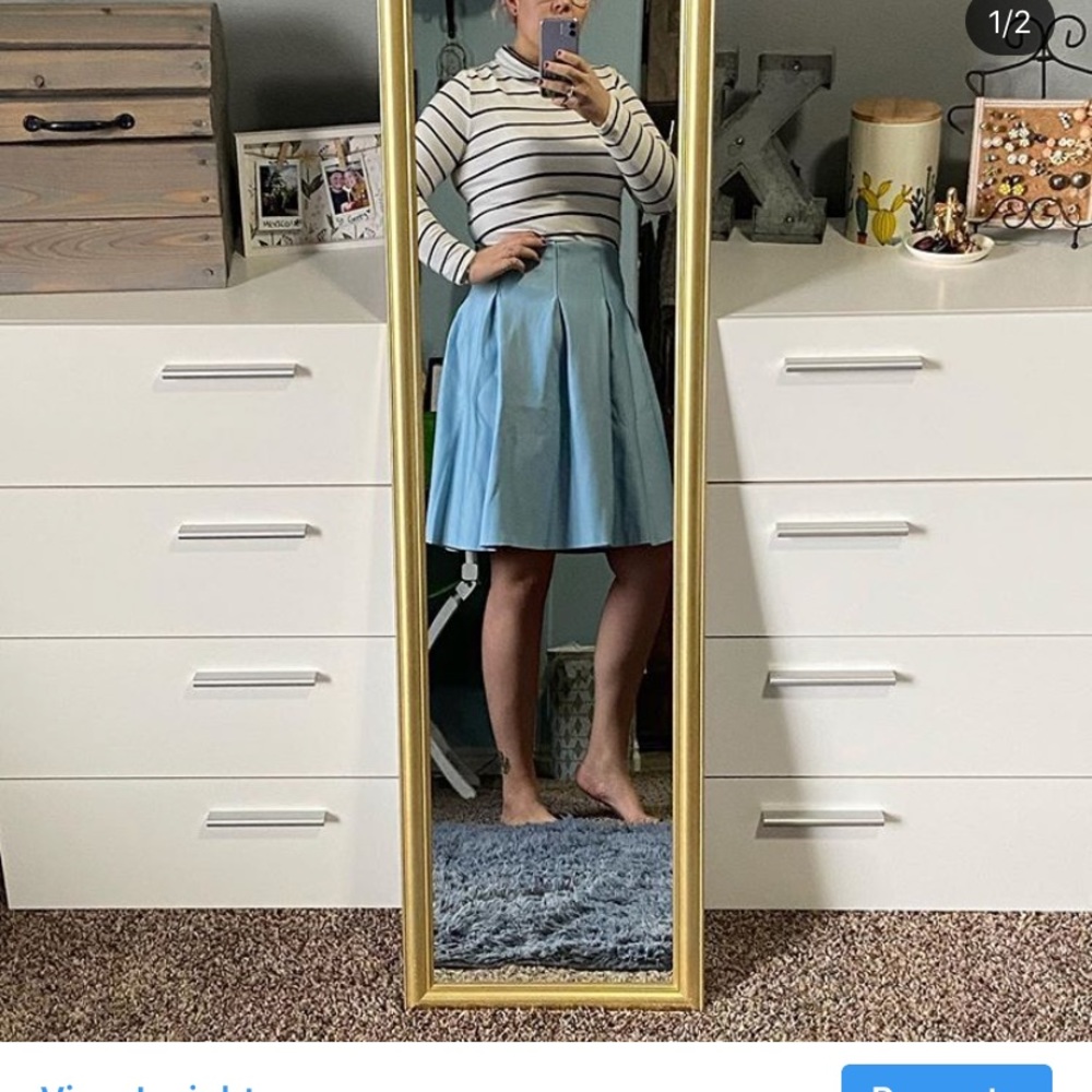 Pleated blue skirt